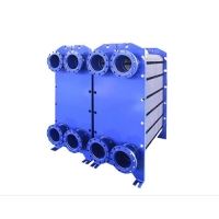 熱交換器在工程領(lǐng)域中的發(fā)展方向及前景是怎樣的?熱交換器是一種用于傳熱的設(shè)備， 主要用于工業(yè)領(lǐng)域中的蒸汽和流體的加熱、 冷和， 回收等工藝過程中。 隨著工程技術(shù)的不斷發(fā)展和應(yīng)用需求的增 加，熱交換器也在不斷進(jìn)步和改進(jìn)。本文將從四個方面來探討熱交換器在工程領(lǐng)域中的發(fā)展方向及前景。 提高傳熱效率 傳熱效率是衡量熱交換器性能的重要指標(biāo)之一。目前，熱交換器的傳熱效率已經(jīng)達(dá)到很高水平，但在工程應(yīng)用中仍然存在一定的提升空間。未來的 發(fā)展方向之一，是通過改進(jìn)傳熱介質(zhì)的流動方式和傳熱表面的結(jié)構(gòu)設(shè)計(jì)，進(jìn)一步提高熱交換器的傳熱